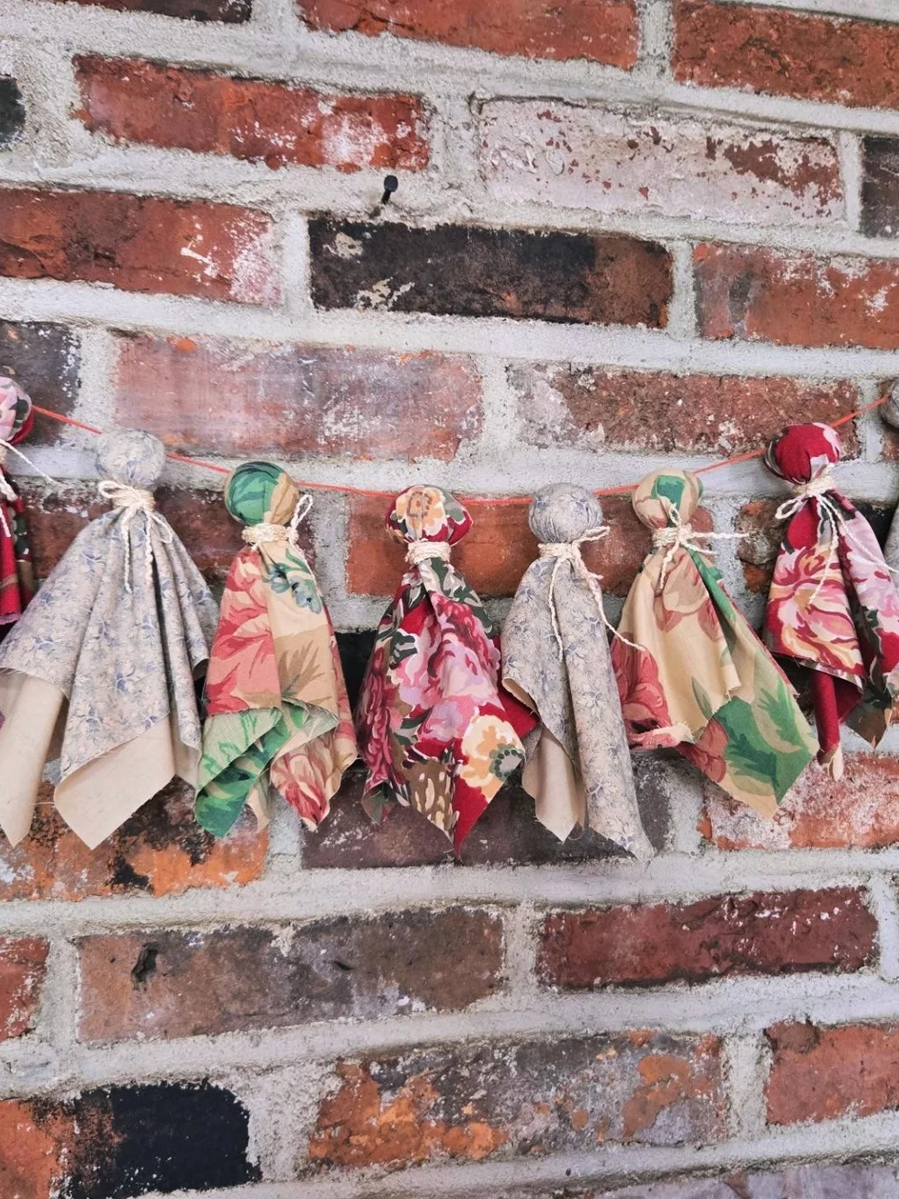 Handmade HAPPY HALLOWEEN ghosties Garland - Home Holiday Decor